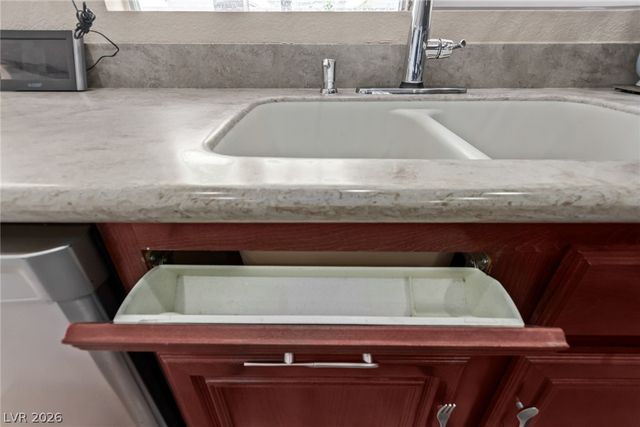 2109 Red Gate Avenue, North Las Vegas, NV 89081