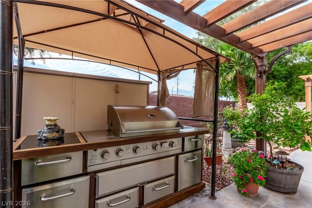 2109 Red Gate Avenue, North Las Vegas, NV 89081