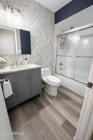 1132 E VILLAGE CIRCLE Drive, Phoenix, AZ 85022