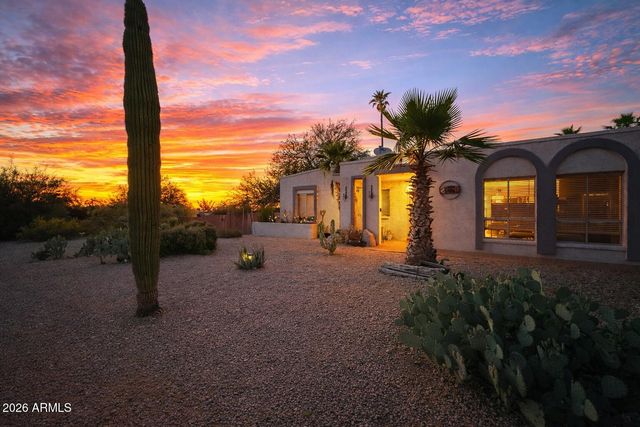 1132 E VILLAGE CIRCLE Drive, Phoenix, AZ 85022