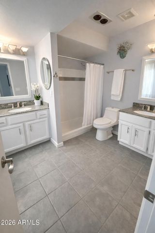 1132 E VILLAGE CIRCLE Drive, Phoenix, AZ 85022