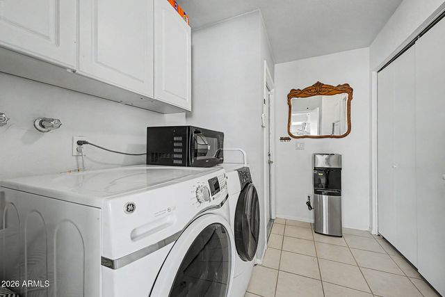1132 E VILLAGE CIRCLE Drive, Phoenix, AZ 85022