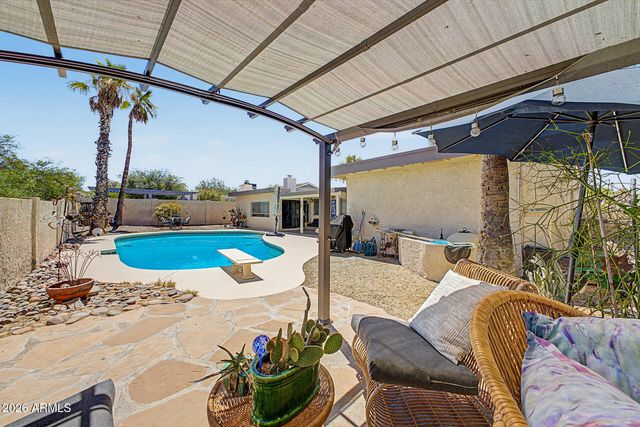 1132 E VILLAGE CIRCLE Drive, Phoenix, AZ 85022