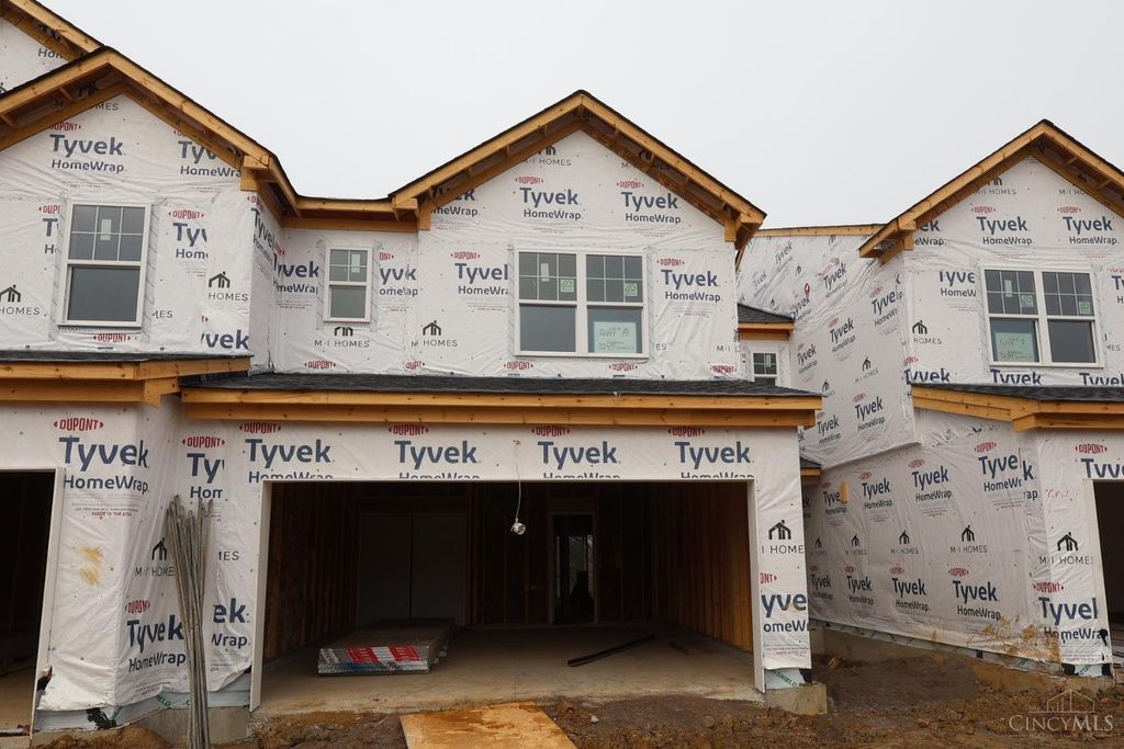 7243 Grandway Drive, West Chester, OH 45069