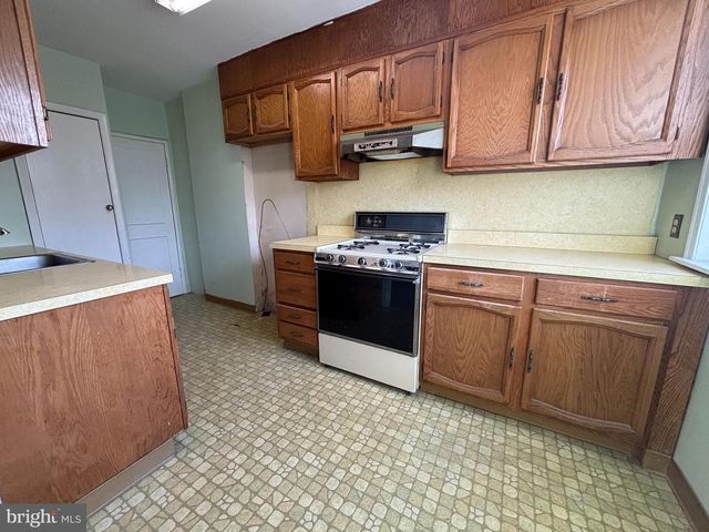 1110 COBBS ST, Drexel Hill, PA 19026