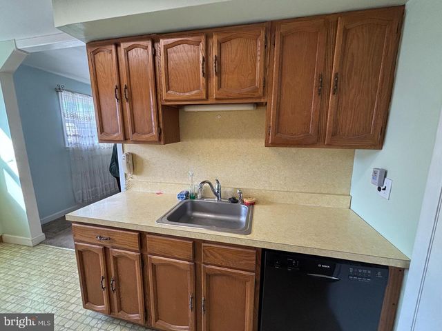 1110 COBBS ST, Drexel Hill, PA 19026