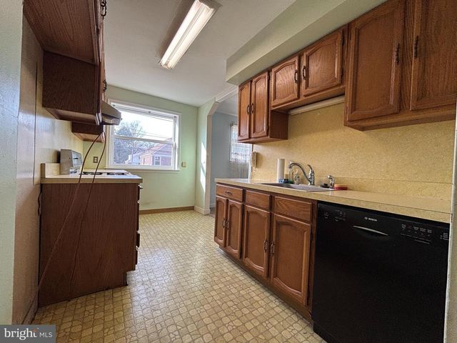 1110 COBBS ST, Drexel Hill, PA 19026