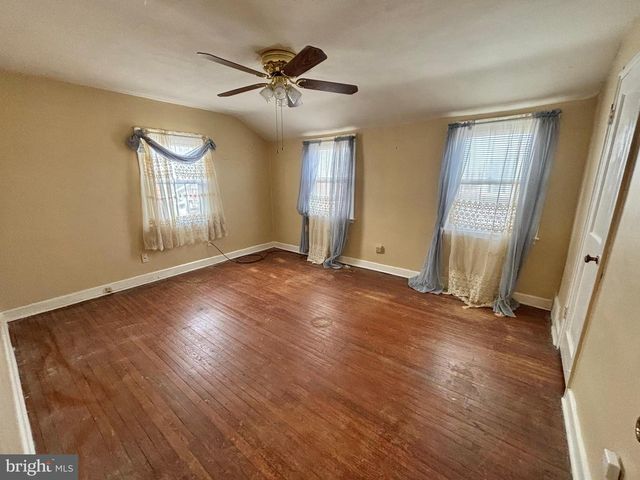 1110 COBBS ST, Drexel Hill, PA 19026