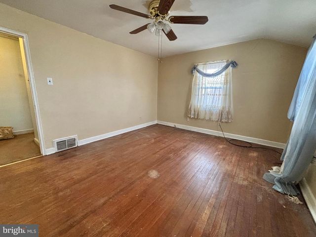 1110 COBBS ST, Drexel Hill, PA 19026