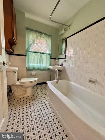 1110 COBBS ST, Drexel Hill, PA 19026