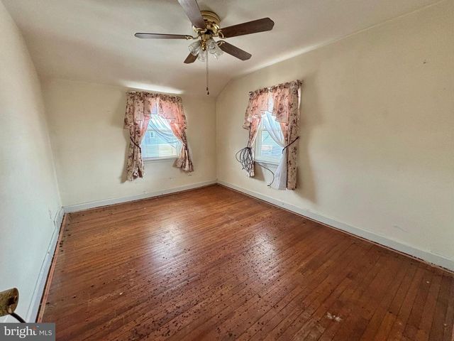 1110 COBBS ST, Drexel Hill, PA 19026