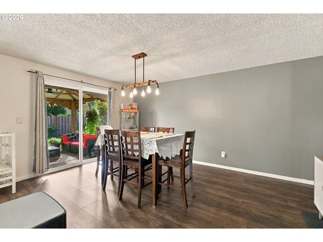 1420 Ne 20TH St, Gresham, OR 97030