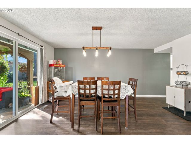 1420 Ne 20TH St, Gresham, OR 97030