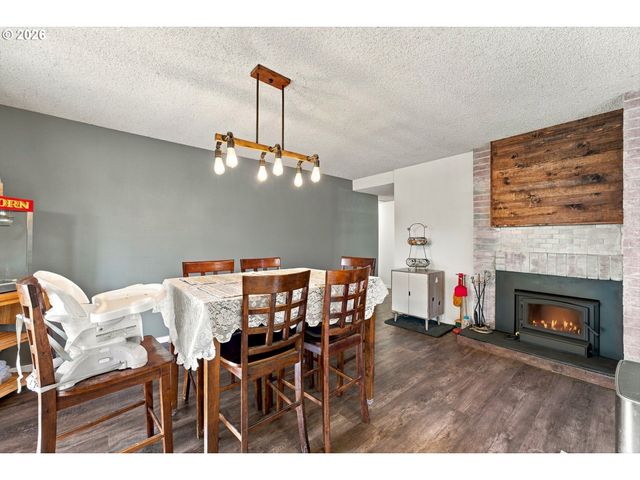 1420 Ne 20TH St, Gresham, OR 97030