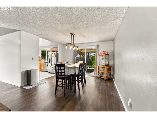1420 Ne 20TH St, Gresham, OR 97030