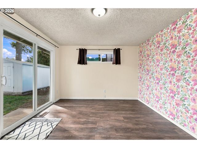 1420 Ne 20TH St, Gresham, OR 97030