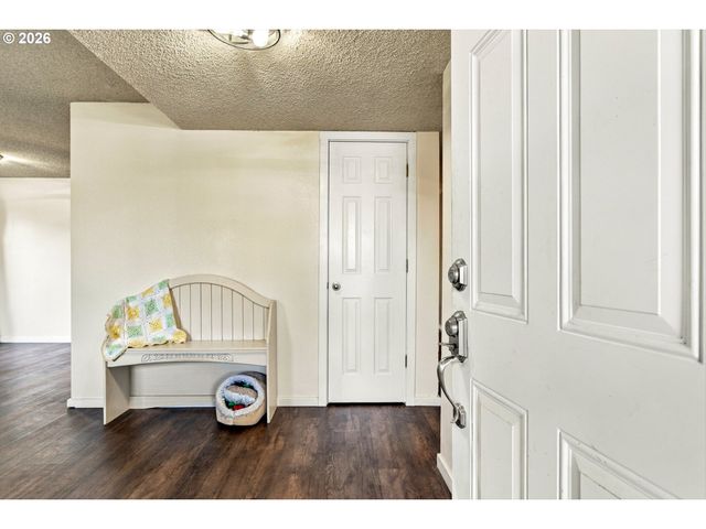1420 Ne 20TH St, Gresham, OR 97030