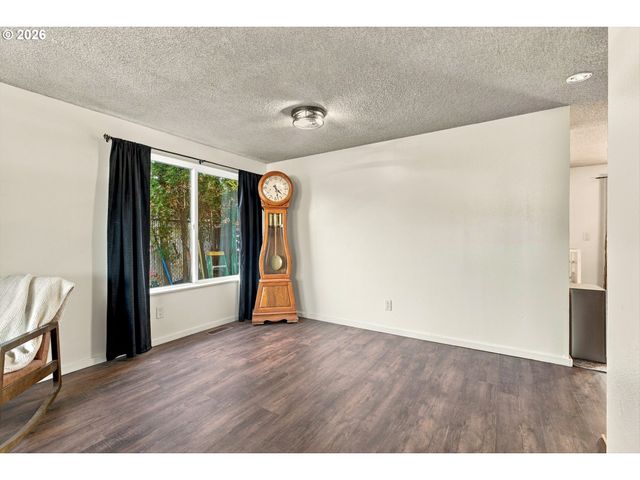 1420 Ne 20TH St, Gresham, OR 97030