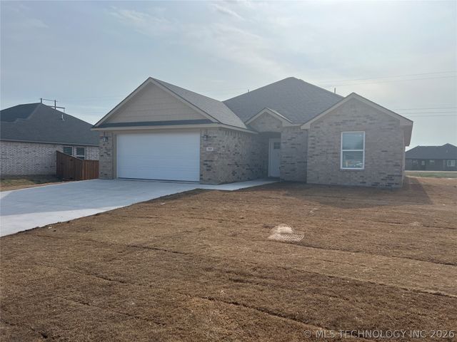 3033 Secretariat Street, Durant, OK 74701