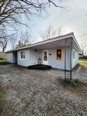 105 W 15th Street, Winamac, IN 46996