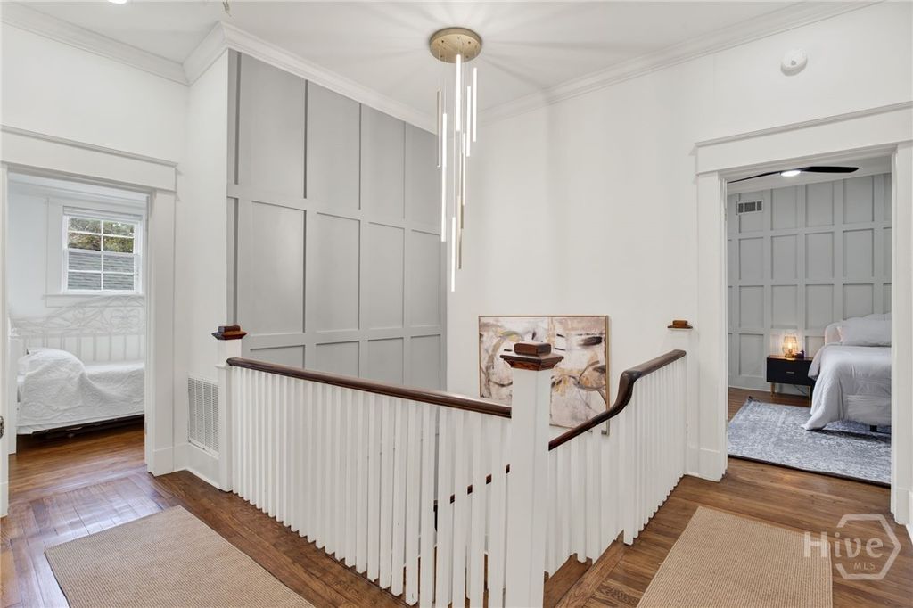 Image 12 of property listing at 310 Washington Avenue, Savannah, GA 31405