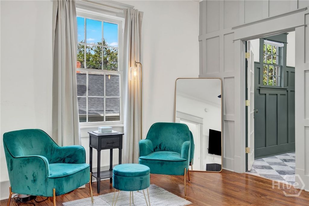 Image 18 of property listing at 310 Washington Avenue, Savannah, GA 31405