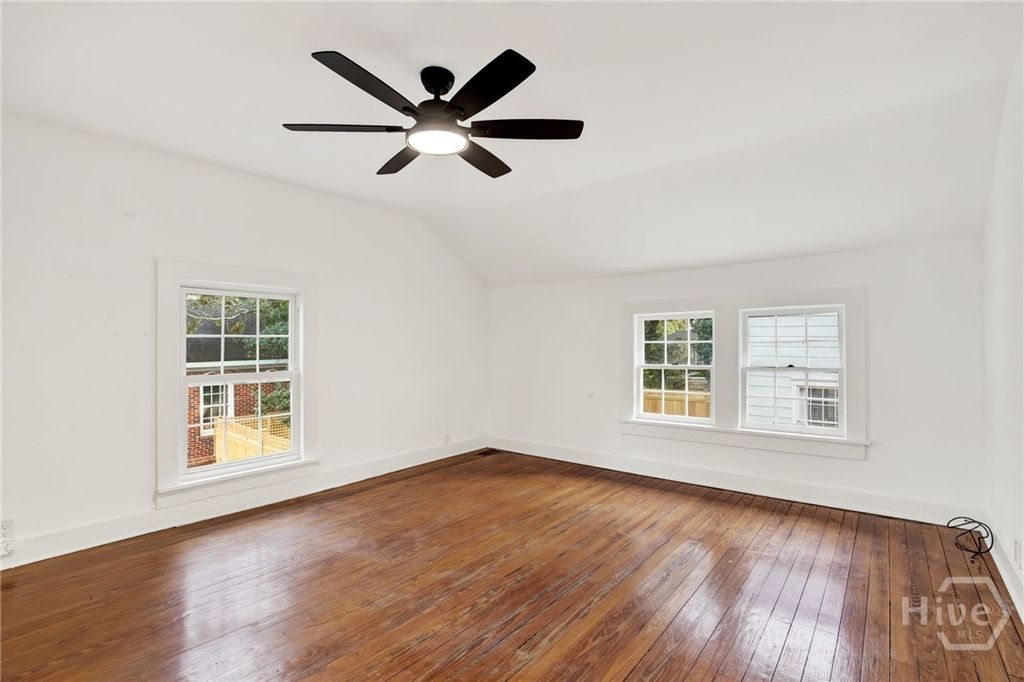 Image 29 of property listing at 310 Washington Avenue, Savannah, GA 31405