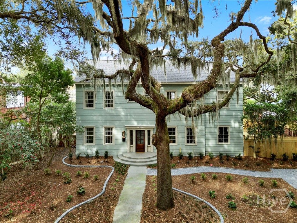 Image 31 of property listing at 310 Washington Avenue, Savannah, GA 31405