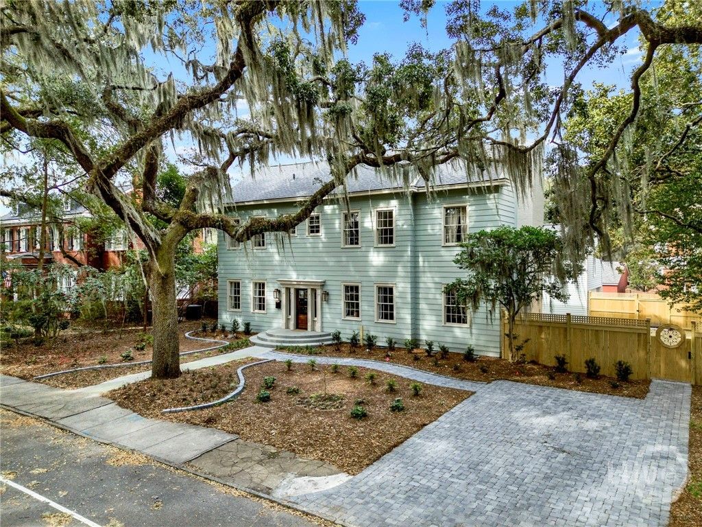 Image 33 of property listing at 310 Washington Avenue, Savannah, GA 31405