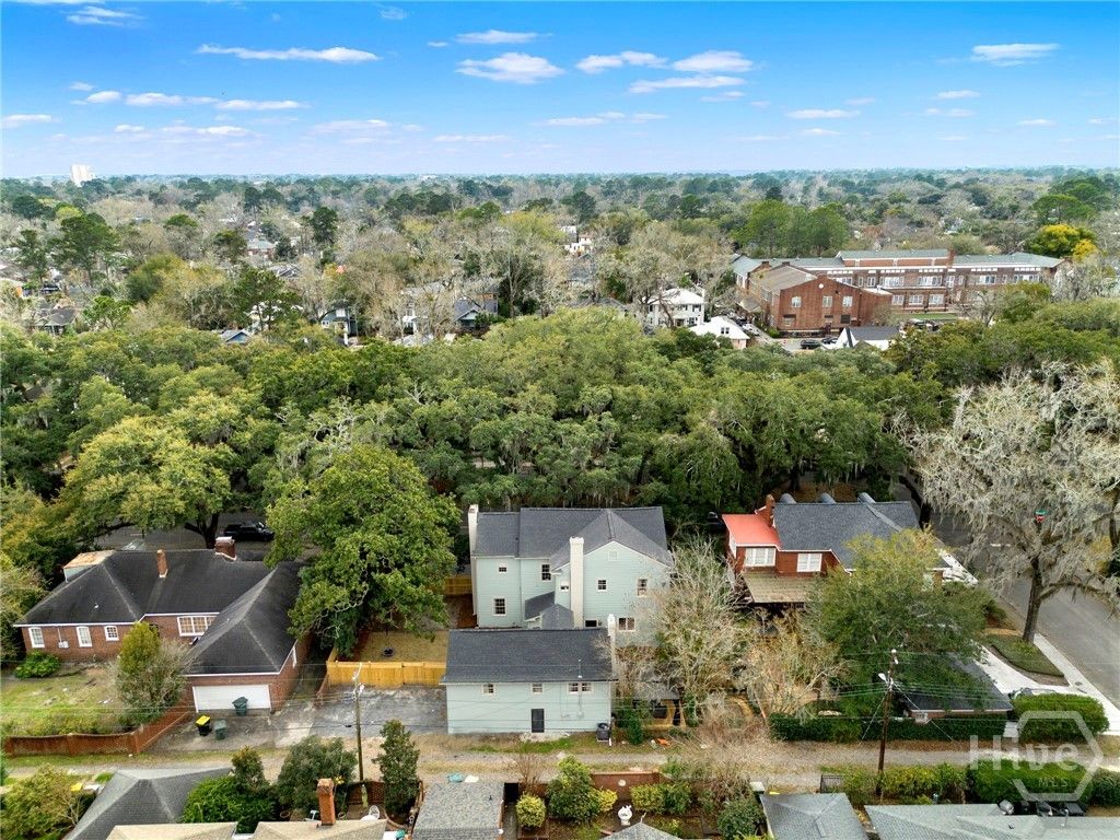 Image 36 of property listing at 310 Washington Avenue, Savannah, GA 31405