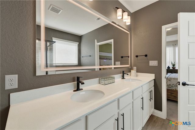 2223 Bluewood Street, New Braunfels, TX 78132
