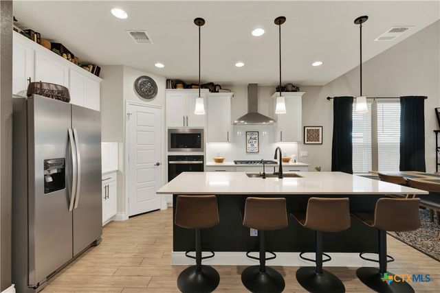 2223 Bluewood Street, New Braunfels, TX 78132