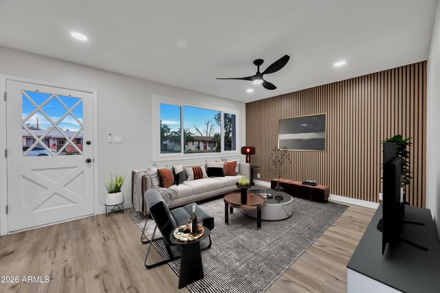 2218 W POINSETTIA Drive, Phoenix, AZ 85029