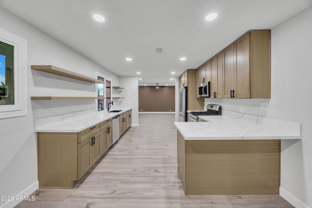 2218 W POINSETTIA Drive, Phoenix, AZ 85029