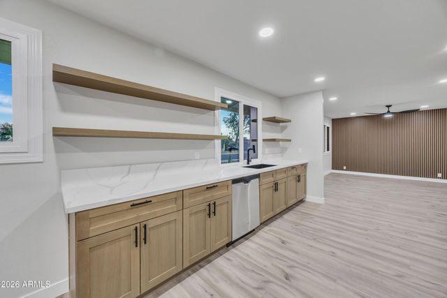 2218 W POINSETTIA Drive, Phoenix, AZ 85029