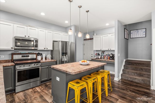 2107 Waterbury Drive, Joliet, IL 60431