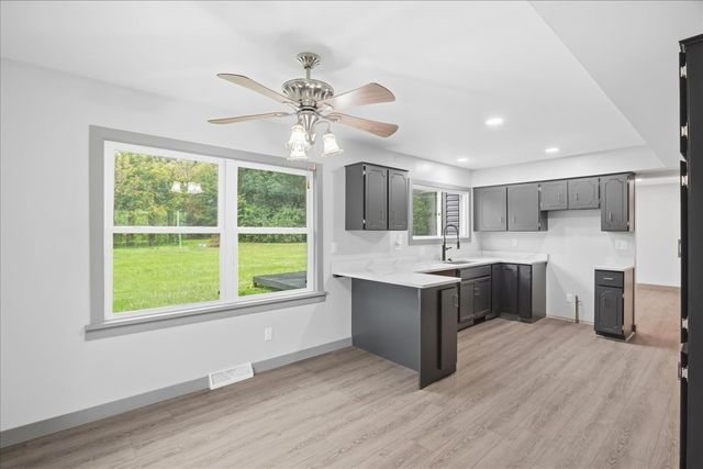 37860 N Metropolitan Avenue, Beach Park, IL 60087