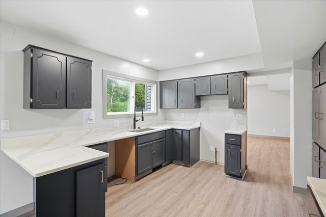 37860 N Metropolitan Avenue, Beach Park, IL 60087