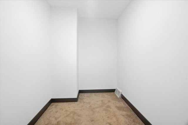 37860 N Metropolitan Avenue, Beach Park, IL 60087