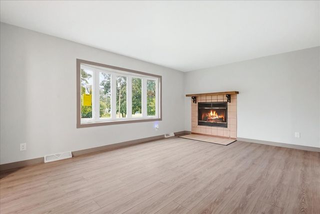 37860 N Metropolitan Avenue, Beach Park, IL 60087