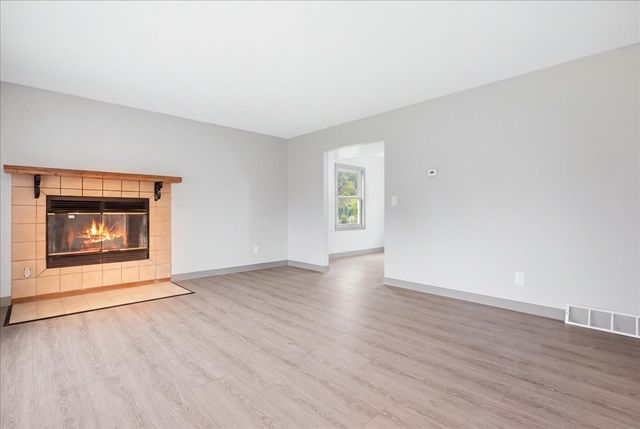 37860 N Metropolitan Avenue, Beach Park, IL 60087