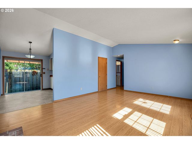 760 Se 139TH Ave, Portland, OR 97233