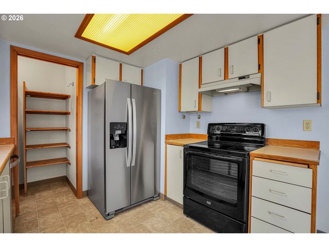 760 Se 139TH Ave, Portland, OR 97233