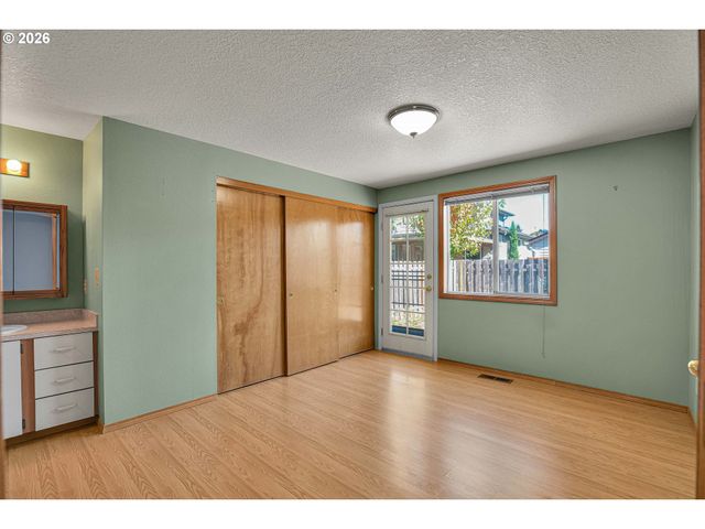 760 Se 139TH Ave, Portland, OR 97233