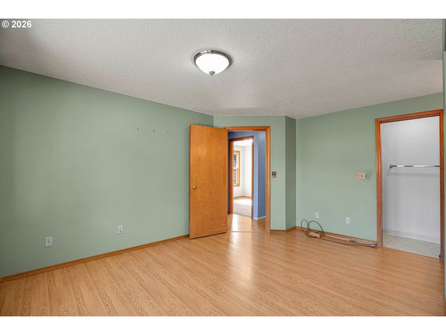760 Se 139TH Ave, Portland, OR 97233
