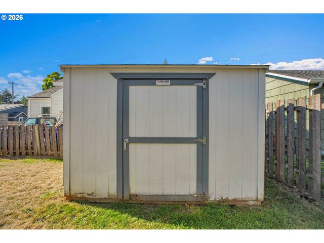 760 Se 139TH Ave, Portland, OR 97233