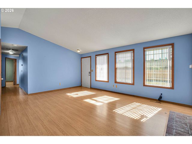 760 Se 139TH Ave, Portland, OR 97233