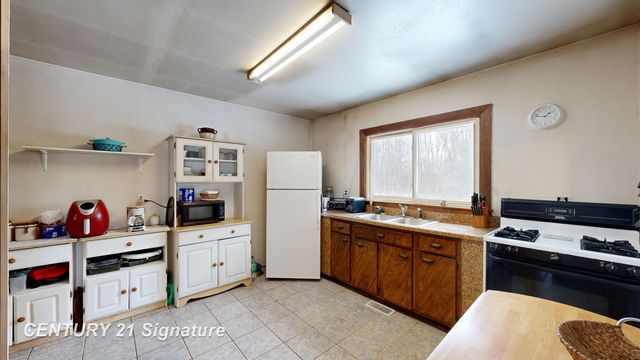 150 E Winegars Road, Hay Twp, MI 48624