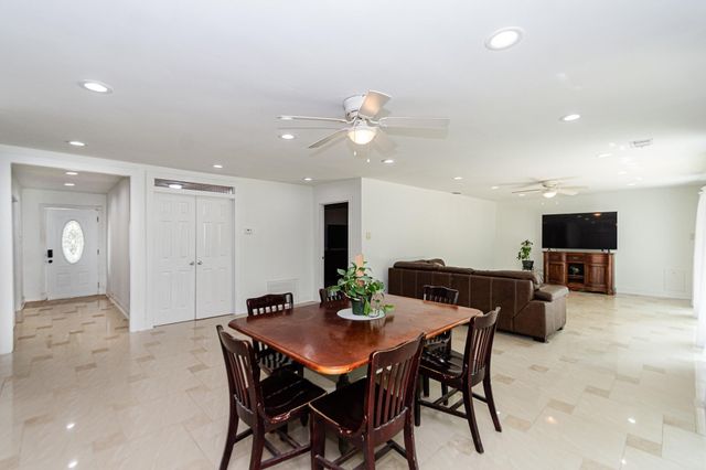 6811 Cemetary Road, Manvel, TX 77578