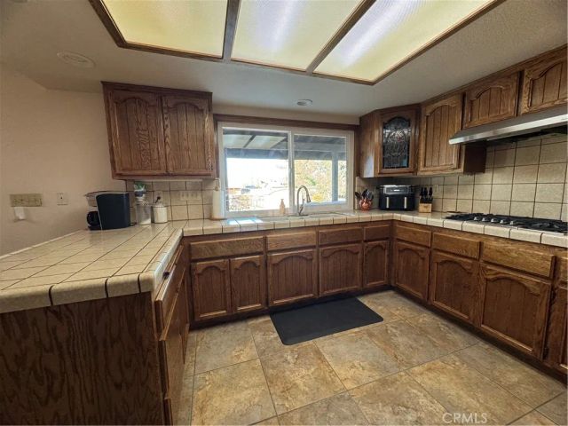 16834 Elm Street, Hesperia, CA 92345